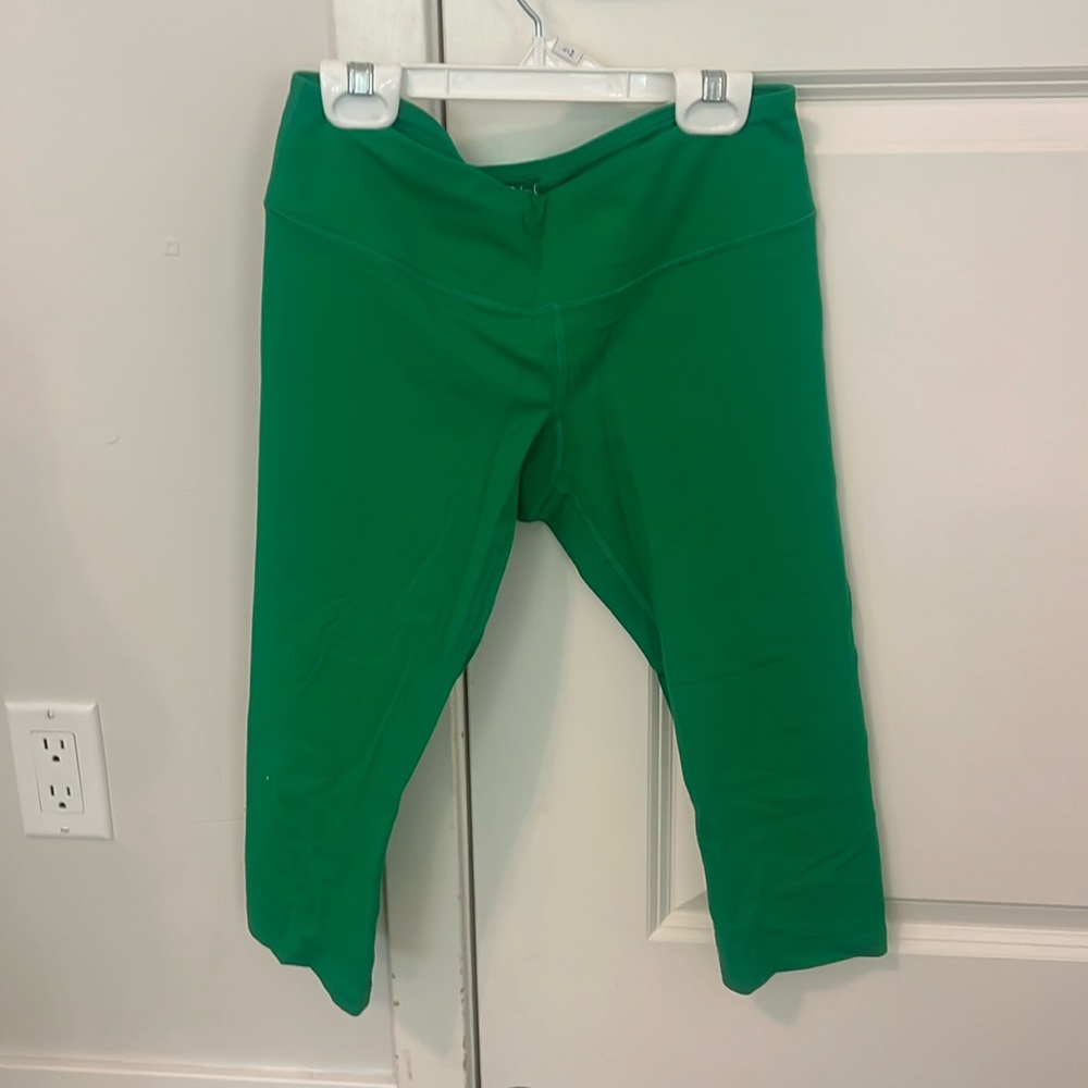 Splits 59 capri leggings